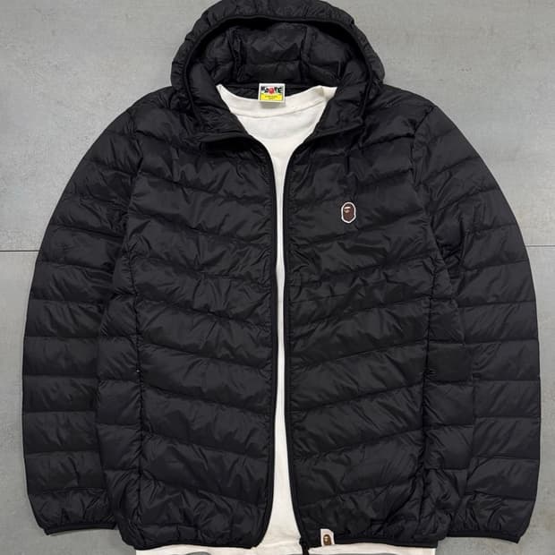 베이프 블랙 경량패딩 