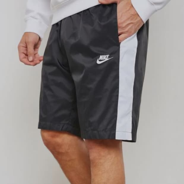 나이키 NSW 우븐 코어 트랙 쇼츠 반바지 사이즈M

오염 하자없이 깨끗