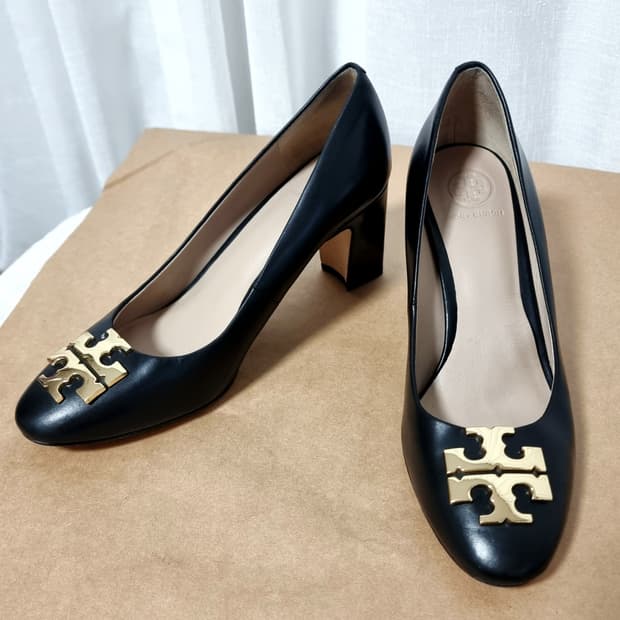 토리버치 가죽 레더 하이힐 펌프스 구두 슈즈 (6.5M/235) 상태최상