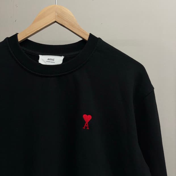 아미 스몰로고 맨투맨