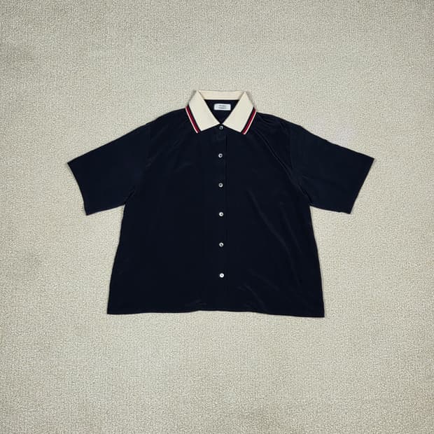 [스튜디오 톰보이] 배색 니트 카라 반팔 셔츠 | S00035