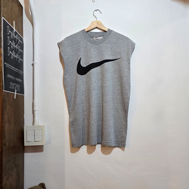 올드 나이키 슬리브리스 L (Old Nike)