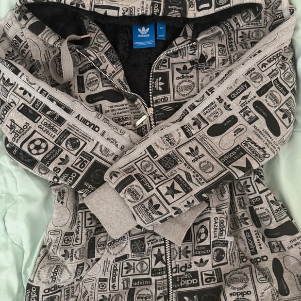 아디다스 패턴 후드집업