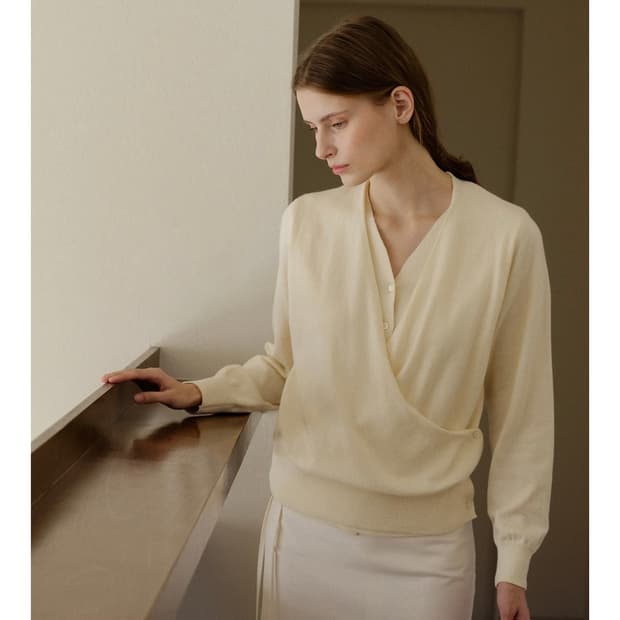 킨더살몬 Gudrun Draped Knit Cream