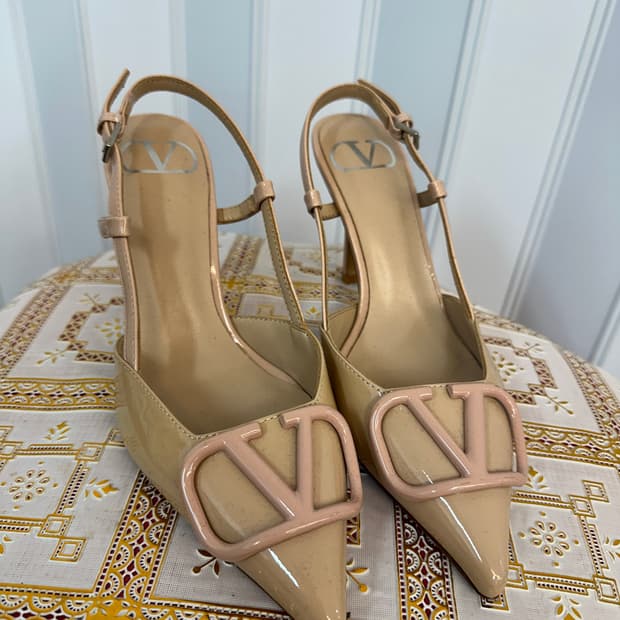 발렌티노 슬링백 힐