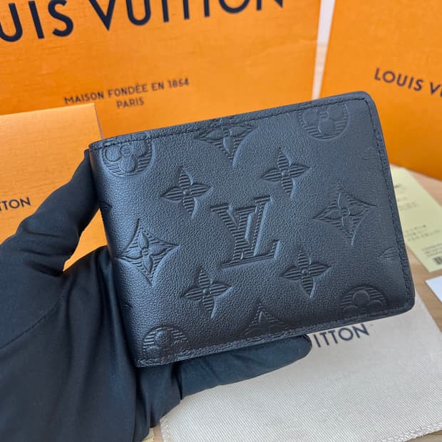 루이비통 반지갑