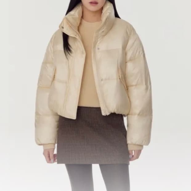 무탠다드 우먼 데일리 푸퍼 글로시 숏 패딩 재킷 [버터]