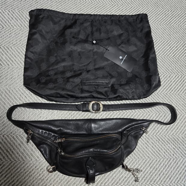 크롬하츠 웨이스트 슬링백 리미티드 한정판 