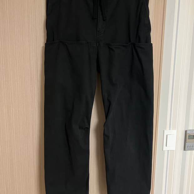 34 이지갭 발렌시아가 사틴 카고 팬츠 블랙 ygebb