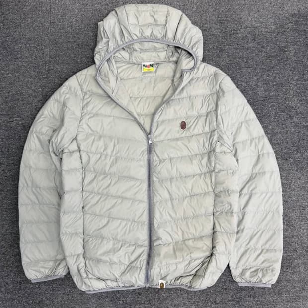 베이프 경량패딩