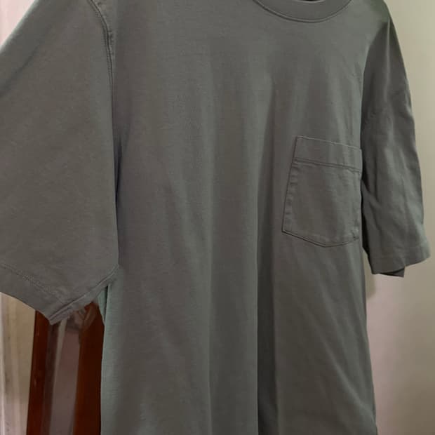 유니클로 포켓티셔츠 XL