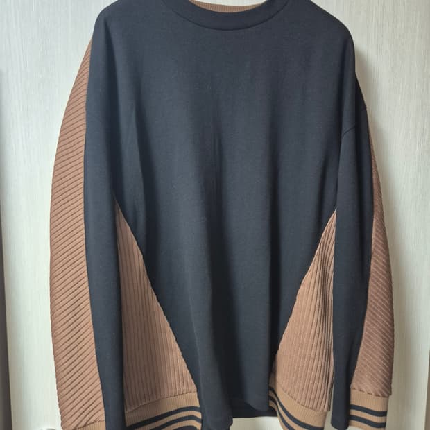 (21년) 시스템 옴므 배색 맨투맨 긴팔 니트배색 맨투맨 105