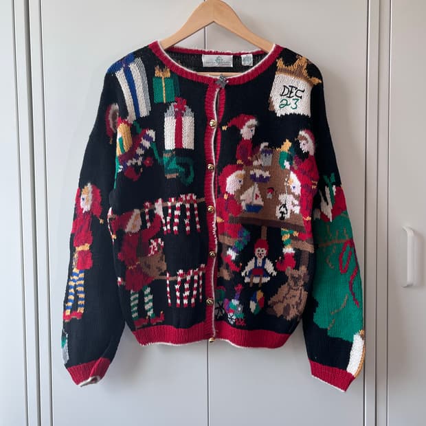 Design ptions 크리스마스 작업실 니트 가디건 