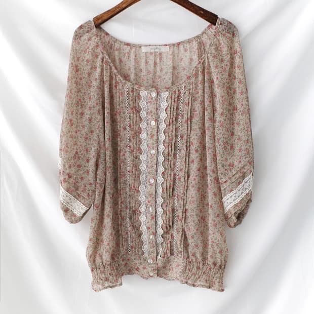 flower lace blouse 
