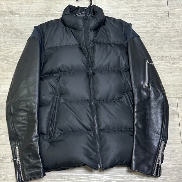2사이즈 언더커버 레더 패딩 블랙