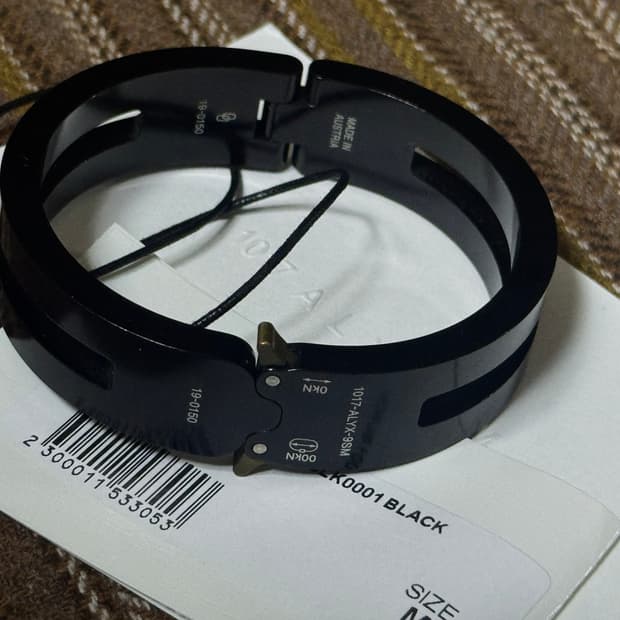 1017 alyx 9sm 버클 팔찌