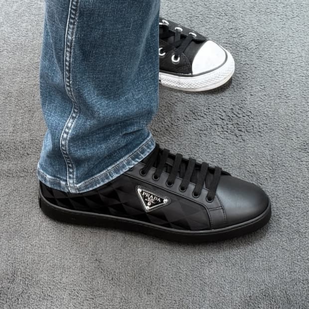 (정품) 프라다 삼각로고 스니커즈 