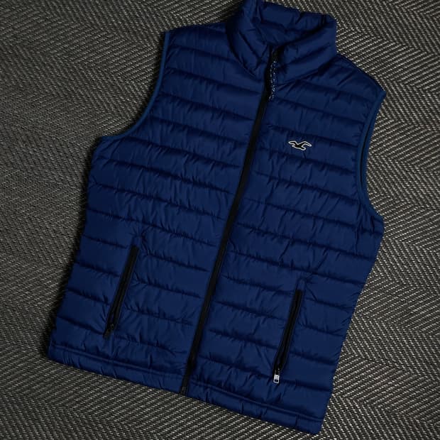 홀리스터 자수로고 경량 퀼팅 베스트 네이비y 4876