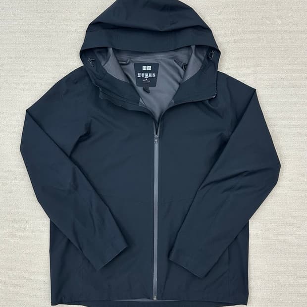 유니클로 블록테크 바람막이 XL 블랙