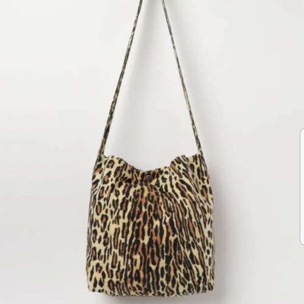 와코마리아 크로스백