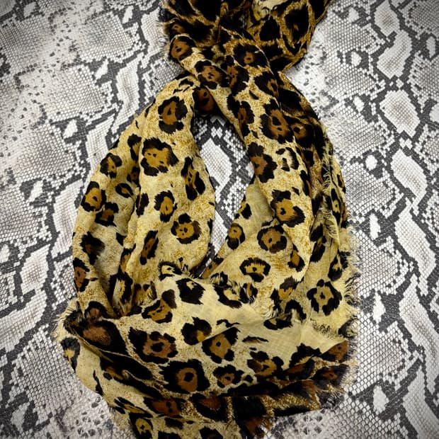 “Vintage” Leopard Pattern Scarf