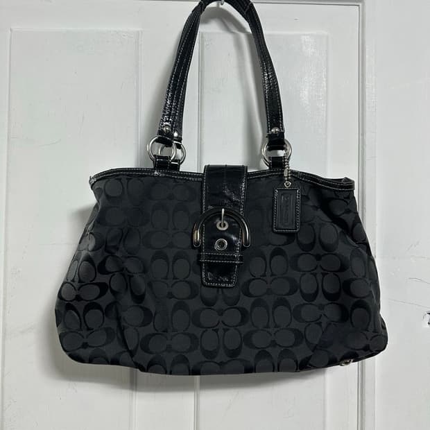 코치 시그니처 숄더백