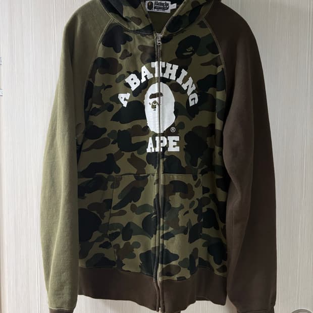 베이프 퍼스트 카모 크레이지 컬리지 풀 집업 후드