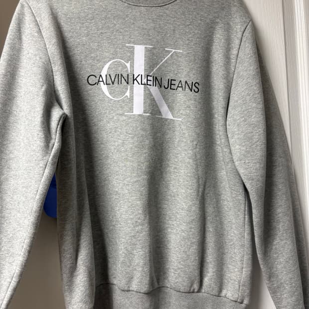 캘빈클라인 맨투맨