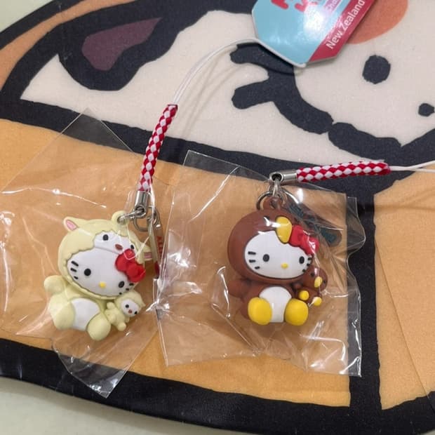 🫶🏻헬로키티 한정판 키링🫶🏻 키위새,양