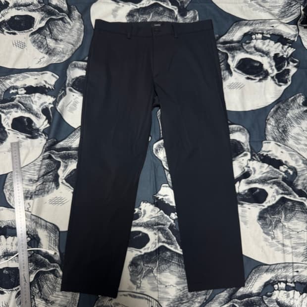 띠어리 기능성 9부 슬랙스 32사이즈 