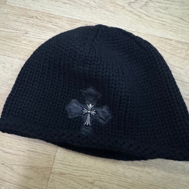 크롬하츠 크로스 참 크로스 패치 캐시미어 비니