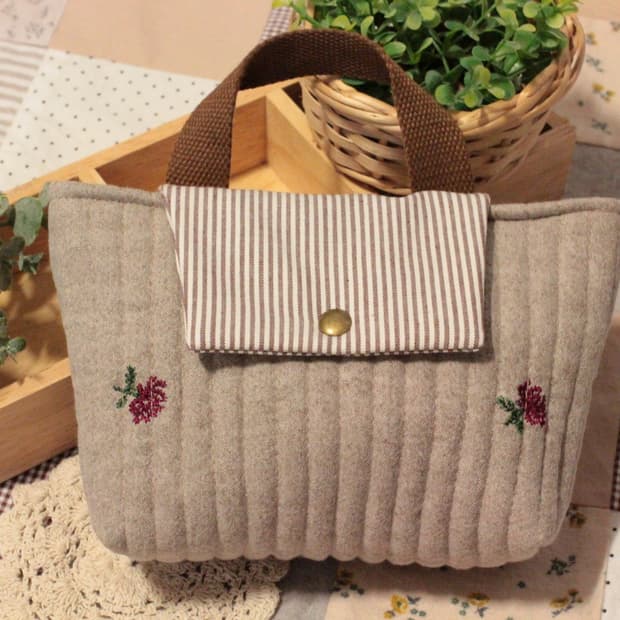 핸드메이드 누빔 손잡이 파우치