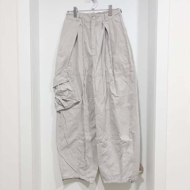 스트링 포켓 와이드 팬츠 / 그레이