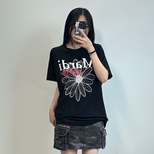 마르디메크르디 블랙 반팔 티셔츠