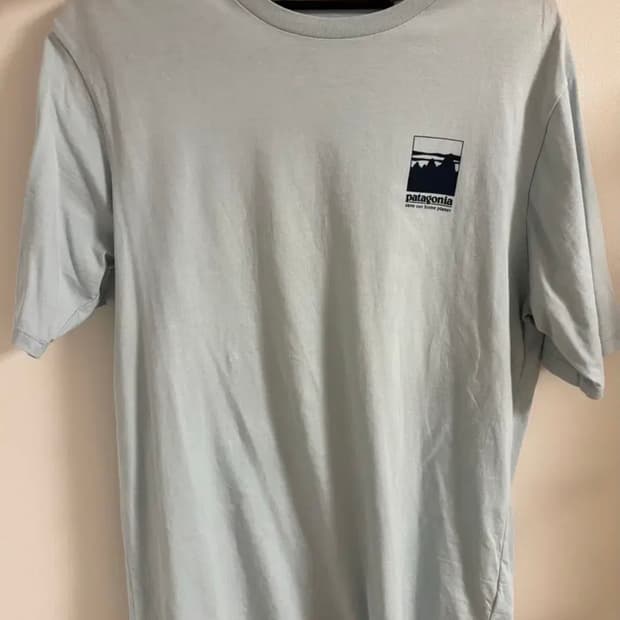 파타고니아 티셔츠 하늘색 xs 스카이블루