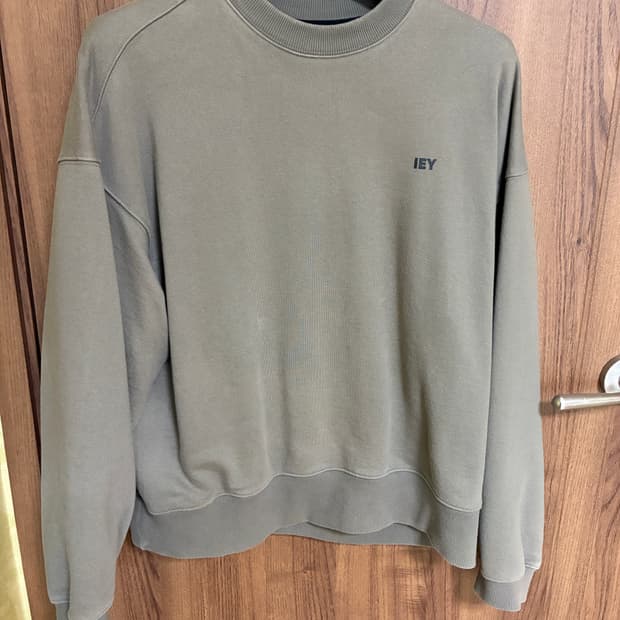 Iey 머드 맨투맨 m