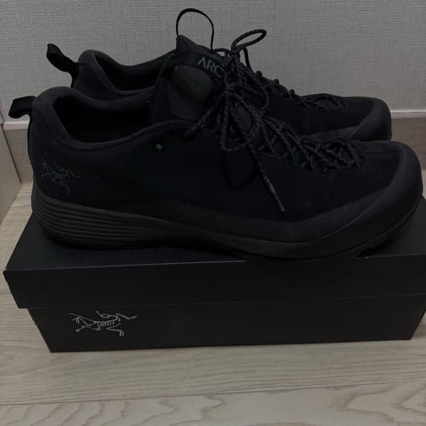 아크테릭스 컨실 FL2 레더 고어텍스 275