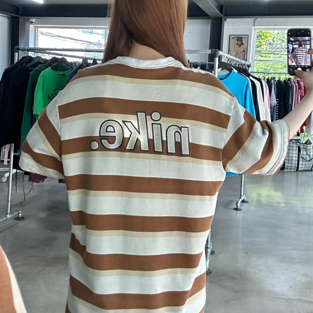 나이키 크루넥 스트라이프 백로고 반팔티