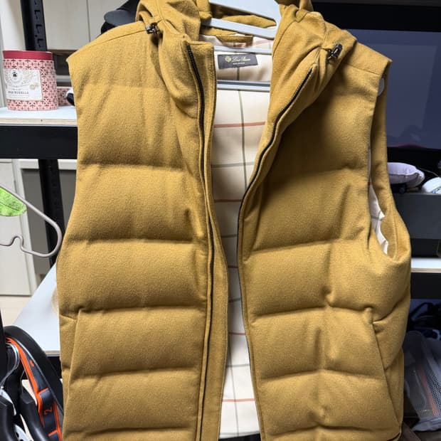 로로피아나 조끼패딩