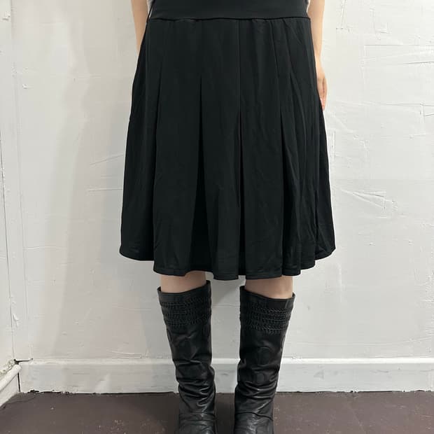 clef de sol pleats midi skirt