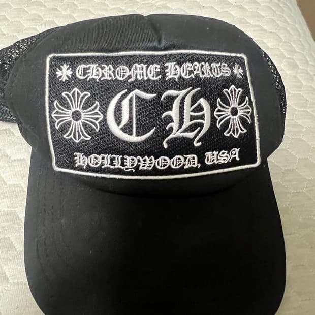 크롬하츠 블랙 할리우드 트러커캡