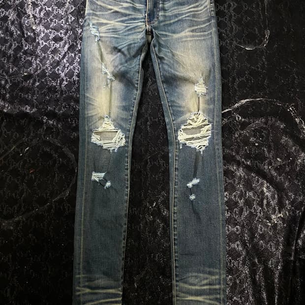 [AMIRI] Distressed Sand Washed Skinny Pa