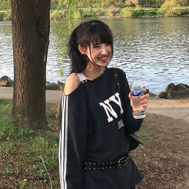 엔와이엑스엑스 오프숄더 롱슬리브 네이비