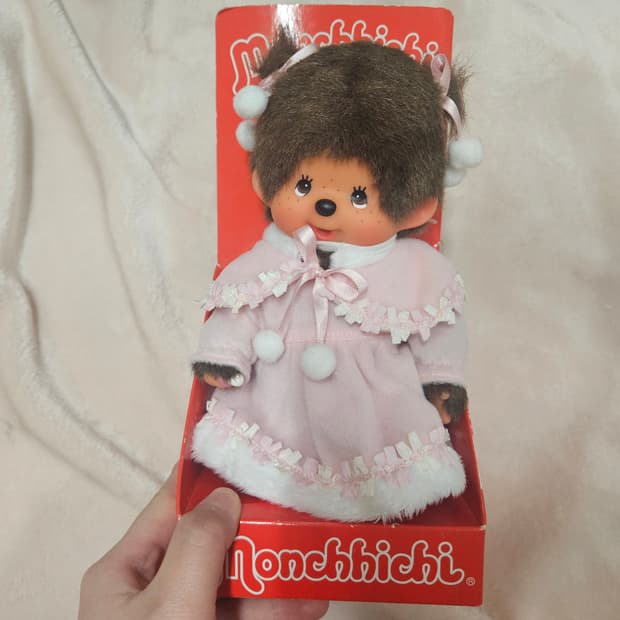 유럽 핑크 케이프 몬치치 인형