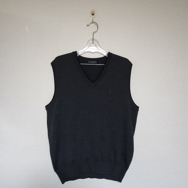 입생로랑 니트 조끼 100