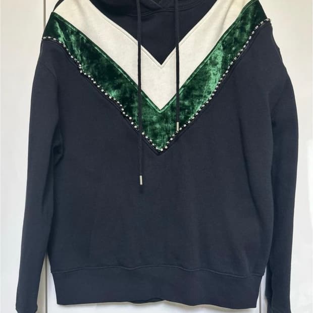 산드로 블랙 벨벳 포인트 기모후드티