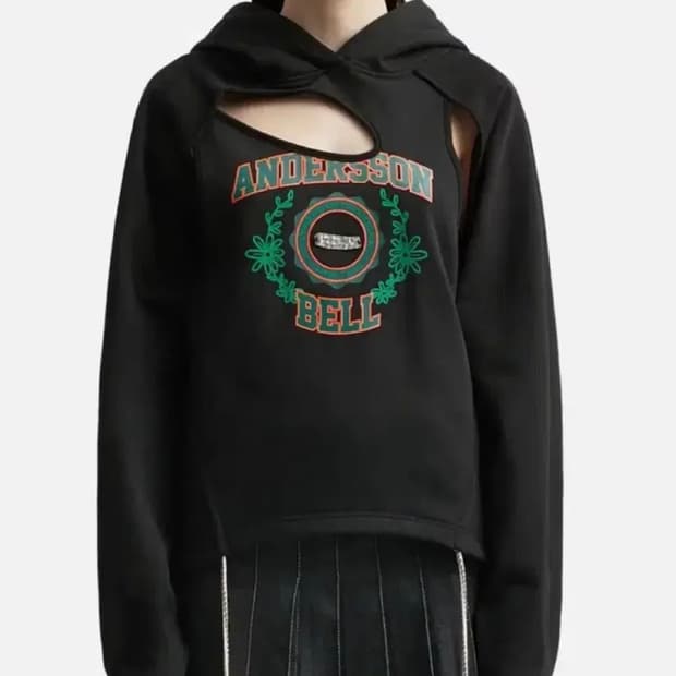 앤더슨벨 컷아웃 후디 블랙