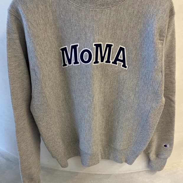 Moma x champion 기모맨투맨