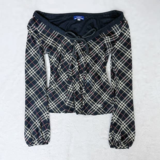 Burberry 블루라벨 오네갸루 노바체크 오프숄더 블라우스 ≽^•⩊•^