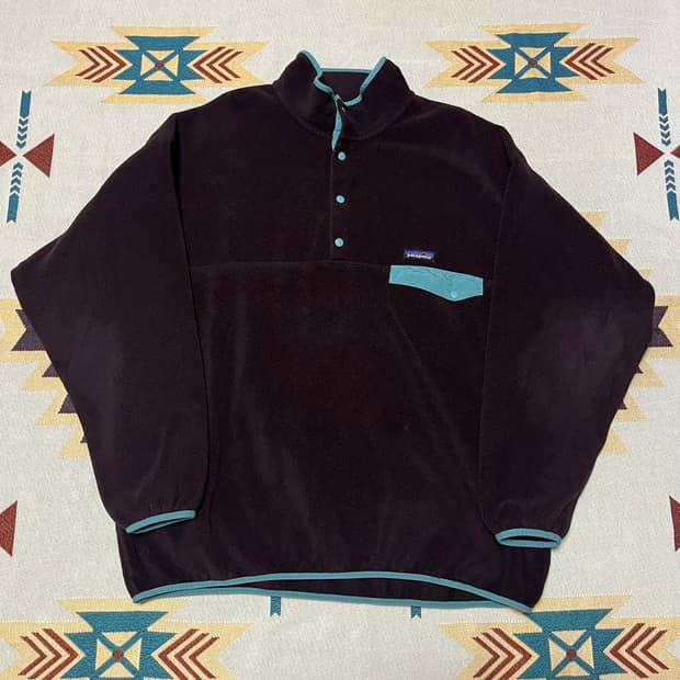 파타고니아 신칠라 스냅티 옵시디언 플럼 XXL